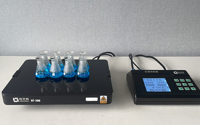 實(shí)驗(yàn)電熱板:水質(zhì)與土壤實(shí)驗(yàn)樣品前處理的可靠助力